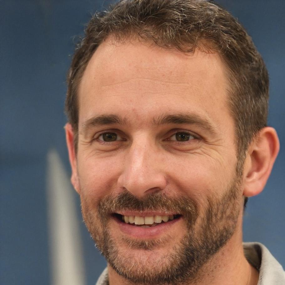 Senior link building strategist Thabo Mokoena